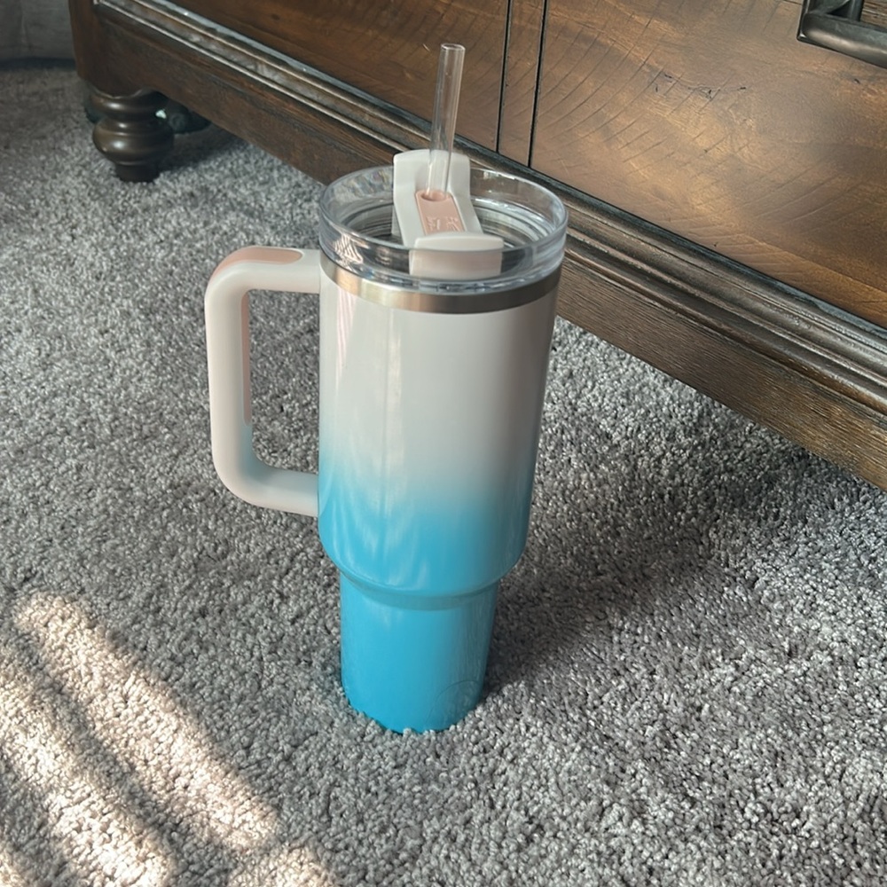Stanley Gradient Blue and White Tumbler with Straw - Picture 2 of 4